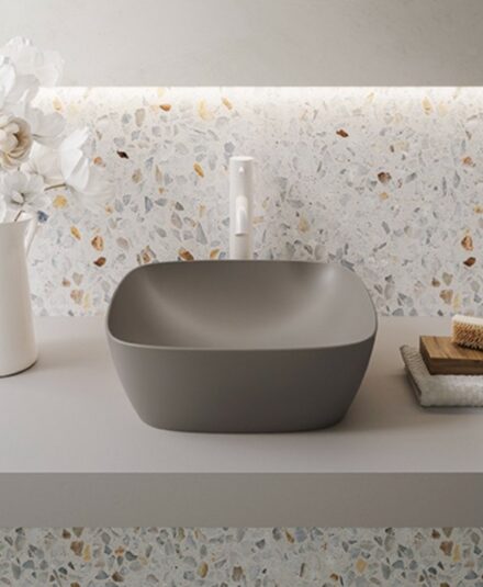 Collection vasque en céramique pour la salle de bains
