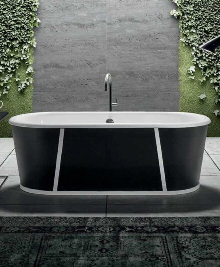 Baignoire en fonte, ambiance rétro dans la salle de bains