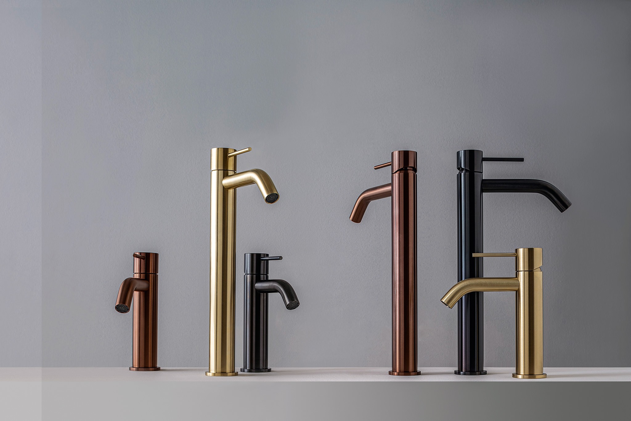 Robinets De Salle De Bains Design En Inox Et Laiton robinets-de-salle-de-bains-design-en-inox-et-laiton