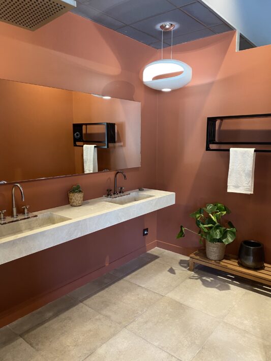 Showroom de la Seyne-sur-Mer-Ambiance salle de bains Terracotta