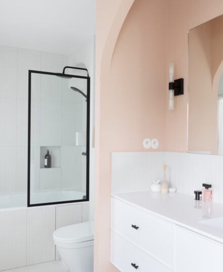 Parents' bathroom: creation of a bespoke layout for a 9m2 long bathroom in Saint Cloud - Paris