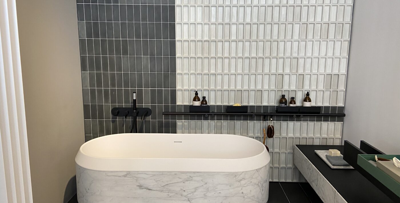 Salle de bain design : baignoire haut de gamme par Agape