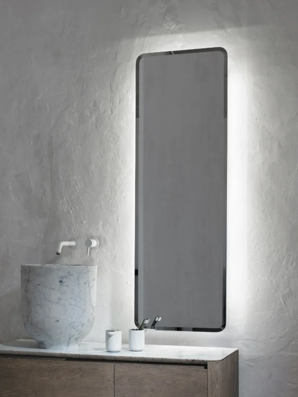 Origin_Miroir avec led intégrée et sa vasque en marbre de carrare_Inbani