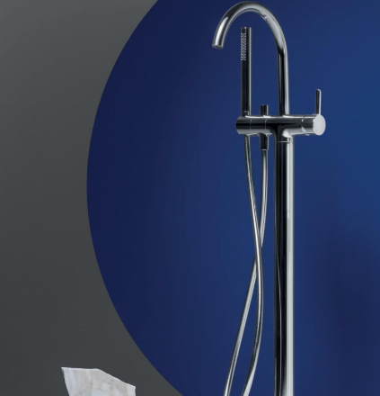 ISY22_Zucchetti_Robinet_Freestanding_Sur_Pieds_Avec_Douchette_Image