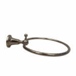 Anneau porte-serviettes en nickel chez Zucchetti, collection Agorà - chez Hydropolis.
