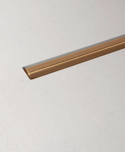 Avec la nouvelle grille MONO, Carrodrain lance un produit design à partir d’une barre en acier inoxydable de 20mm. Chez Hydropolis