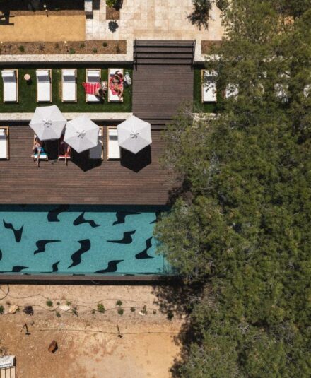 Hôtel Bagsi Bagsi - La décoration méditerranéenne pure et apaisante est une invitation à la contemplation et au repos.